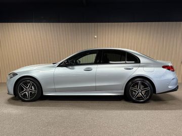 Mercedes-Benz C-Klasse 300e AMG STYLING-MEMORY-NIGHT-SFEERVERLICHTING-CARPLAY-ZEER COMPL