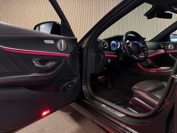 Mercedes-Benz E-Klasse Estate AMG 53 4 MATIC-PANORAMA-AIRMATIC-SOUND-CAMERA-TREKHAAK-COM