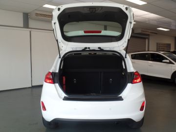 Ford Fiesta 1.1 Trend, 5drs Navigatie, Airco, Elek ramen/spiegels, Pdc, Lm ve
