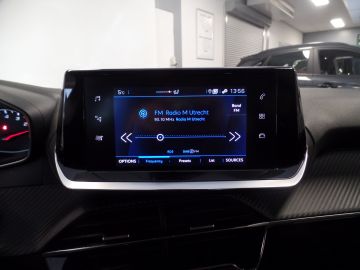Peugeot 208 1.2 PureTech Active Pack Navigatie, Cruise controle, Airco, Elek 