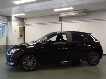 Peugeot 208 1.2 PureTech Active Pack Navigatie, Cruise controle, Airco, Elek 