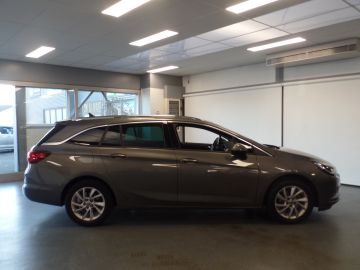 Opel Astra Sports Tourer 1.4 Innovation 140pk 1400kg trekgewicht, Navigatie,