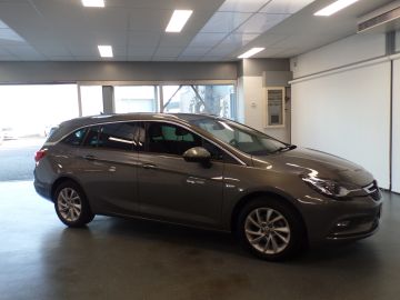 Opel Astra Sports Tourer 1.4 Innovation 140pk 1400kg trekgewicht, Navigatie,