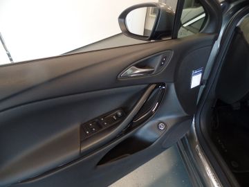 Opel Astra Sports Tourer 1.4 Innovation 140pk 1400kg trekgewicht, Navigatie,