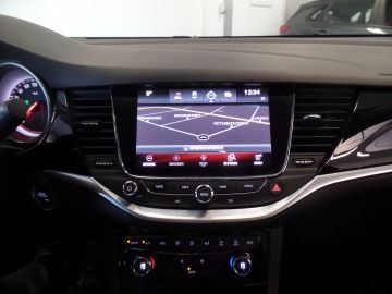 Opel Astra Sports Tourer 1.4 Innovation 140pk 1400kg trekgewicht, Navigatie,