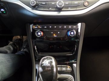 Opel Astra Sports Tourer 1.4 Innovation 140pk 1400kg trekgewicht, Navigatie,