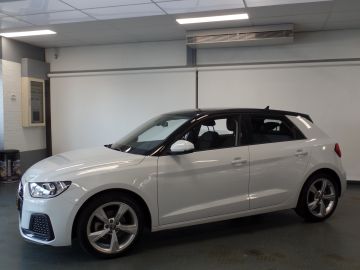 Audi A1 Sportback 30 TFSI Advanced epic 116 PK!!, Navi, 17 inch velgen, cruise cont