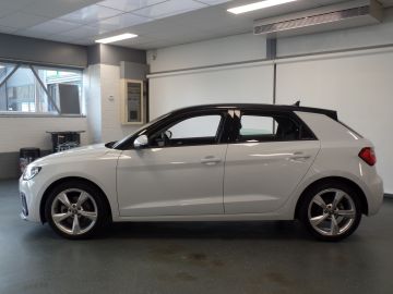 Audi A1 Sportback 30 TFSI Advanced epic 116 PK!!, Navi, 17 inch velgen, cruise cont