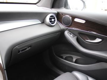Mercedes-Benz GLC Coupé 200 4 Matic Luxury-SCHUIFDAK-DODEHOEK-NAVI-ILS-COMPLEET