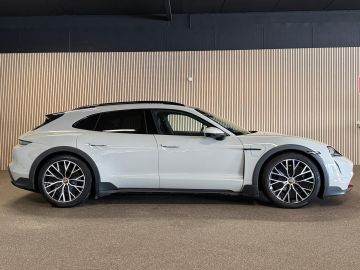 Porsche Taycan Cross Turismo 4 93 kWh-PANORAMA-OFF ROAD DESIGN-STOELEN 18 VOUDIG