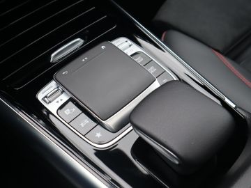 Mercedes-Benz B-Klasse 200 AMG Airco, Panoramadak, Trekhaak, Achteruitrijcamera, Stoelve