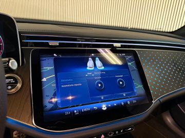 Mercedes-Benz E-Klasse 220D AMG STYLING-PANORAMA-MEMORY-DISTRONIC-360 CAMERA-ZEER COMPL.