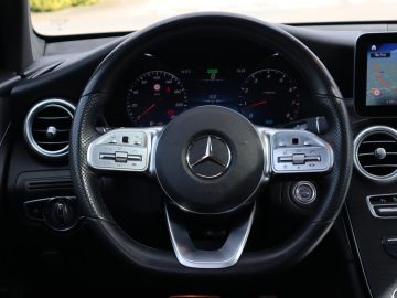 Mercedes-Benz GLC 200 AMG Pano, Distronic, Trekhaak, Sfeerverlichting, Camera