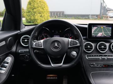 Mercedes-Benz GLC Coupé 250 4MATIC AMG Schuifdak, Trekhaak, 360° Camera, Stoelverwa