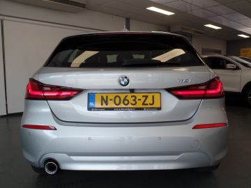 BMW 1 Serie 118i Business Edition Automaat, Navigatie, Clima controle, Xenon,