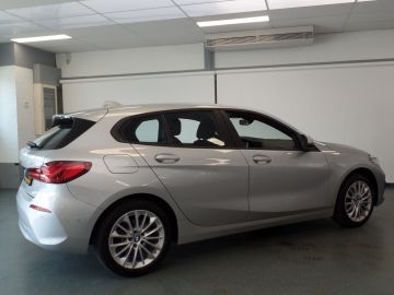 BMW 1 Serie 118i Business Edition Automaat, Navigatie, Clima controle, Xenon,