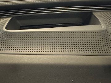 Mercedes-Benz EQC 400 4 Matic 80 kWh AMG STYLING-SCHUIFDAK-TREKHAAK-HEAD UP-MEMORY-