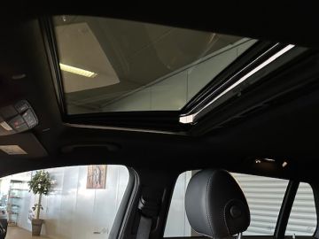 Mercedes-Benz EQC 400 4 Matic 80 kWh AMG STYLING-SCHUIFDAK-TREKHAAK-HEAD UP-MEMORY-