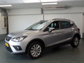 Seat Arona 1.0 TSI Style Business Intense Navigatie, Achteruitrijcamera, Pdc