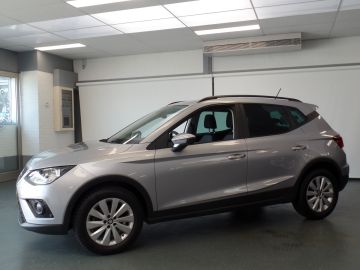 Seat Arona 1.0 TSI Style Business Intense Navigatie, Achteruitrijcamera, Pdc