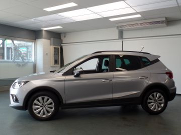 Seat Arona 1.0 TSI Style Business Intense Navigatie, Achteruitrijcamera, Pdc