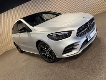 Mercedes-Benz B-Klasse 250e AMG STYLING-PANORAMA-KEYLESS-DISCTRONIC-CAMERA-HEAD UP-ZEER 