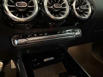 Mercedes-Benz B-Klasse 250e AMG STYLING-PANORAMA-KEYLESS-DISCTRONIC-CAMERA-HEAD UP-ZEER 
