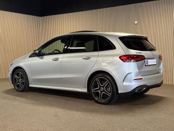 Mercedes-Benz B-Klasse 250e AMG STYLING-PANORAMA-KEYLESS-DISCTRONIC-CAMERA-HEAD UP-ZEER 