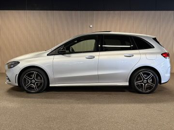 Mercedes-Benz B-Klasse 250e AMG STYLING-PANORAMA-KEYLESS-DISCTRONIC-CAMERA-HEAD UP-ZEER 