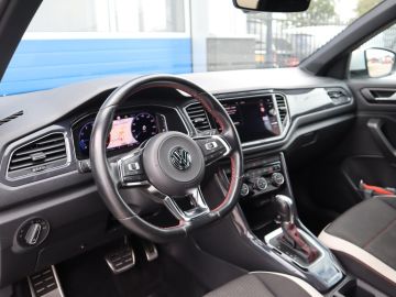 Volkswagen T-Roc 1.5 TSI Sport LED, Adapt. Cruisecontrol, Virtual cockpit, Trekhaa