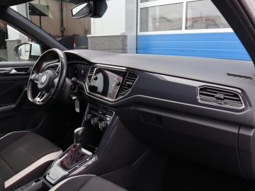 Volkswagen T-Roc 1.5 TSI Sport LED, Adapt. Cruisecontrol, Virtual cockpit, Trekhaa