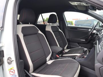 Volkswagen T-Roc 1.5 TSI Sport LED, Adapt. Cruisecontrol, Virtual cockpit, Trekhaa