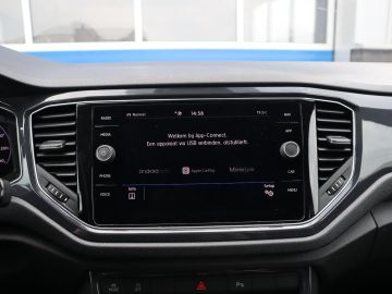 Volkswagen T-Roc 1.5 TSI Sport LED, Adapt. Cruisecontrol, Virtual cockpit, Trekhaa