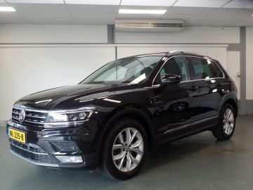 Volkswagen Tiguan 1.4 TSI ACT Highline Automaat, Panodak, Xenon, Stoelv, Navi, Acht