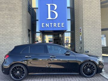 Mercedes-Benz A-Klasse 250 AMG Styling-PANODAK-MEMORY-BURMESTER-COMPLEET