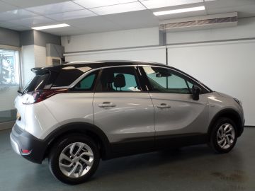 Opel Crossland X 1.2 Turbo Innovation Automaat, Dealer onderhouden, Deels leder, N