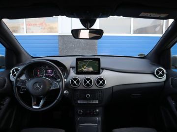 Mercedes-Benz B-Klasse 180 Business Solution Airco, Cruisecontrol, Trekhaak, Stoelverwar