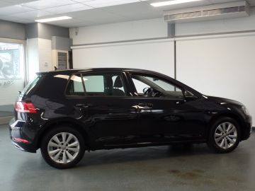 Volkswagen Golf 1.0 TSI Comfortline Business Dealer onderhouden, Navigatie, Clima