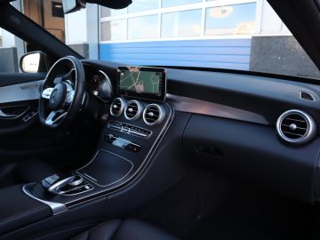 Mercedes-Benz C-Klasse Estate 200 AMG Pano, Distronic, Trekhaak, 360° Camera, Sfeerverli