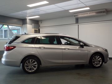 Opel Astra Sports Tourer 1.0 Turbo Innovation Dealer onderhouden, Xenon, Ele