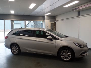 Opel Astra Sports Tourer 1.0 Turbo Innovation Dealer onderhouden, Xenon, Ele