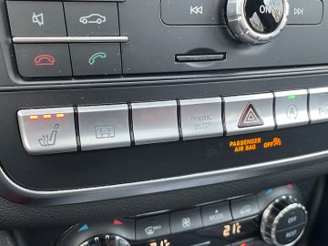 Mercedes-Benz GLA 250 4Matic Premium Plus - Panoramadak - Harman kardon - Achteruit