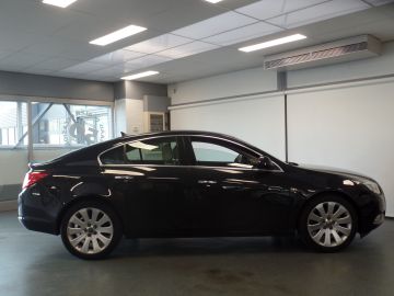 Opel Insignia 1.4 Turbo 140pk 5drs Navigatie, clima controle, PdcV/A, Lm velgen