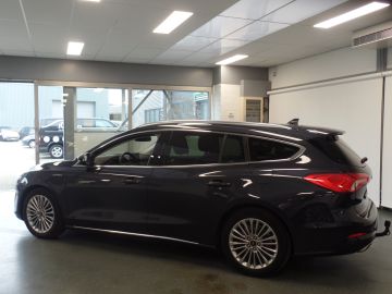 Ford Focus Wagon 1.0 EcoBoost Hybrid Vignale Navigatie, Achteruitrijcamera, 