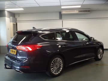 Ford Focus Wagon 1.0 EcoBoost Hybrid Vignale Navigatie, Achteruitrijcamera, 