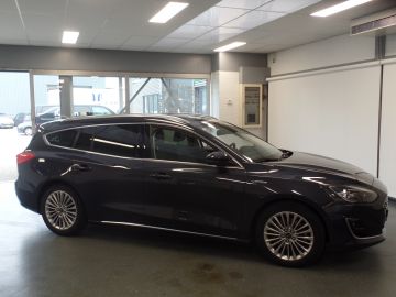 Ford Focus Wagon 1.0 EcoBoost Hybrid Vignale Navigatie, Achteruitrijcamera, 