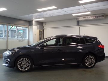 Ford Focus Wagon 1.0 EcoBoost Hybrid Vignale Navigatie, Achteruitrijcamera, 