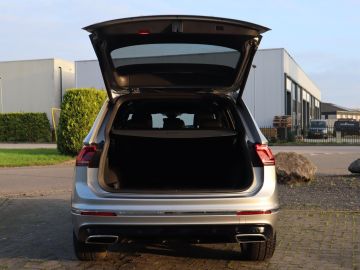 Volkswagen Tiguan Allspace 1.5 TSI R-Line Pano, 360° Camera, Memory, Stoelverwarming