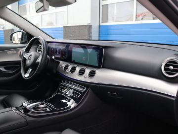 Mercedes-Benz E-Klasse 350e Avantgarde AIRMATIC, Widescreen, 360° Camera, Sfeerverlichti