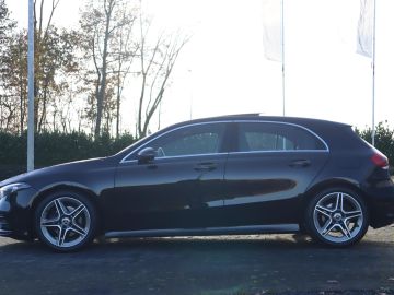 Mercedes-Benz A-Klasse 200 AMG Pano, Camera, Sfeerverlichting, Stoelverwarming